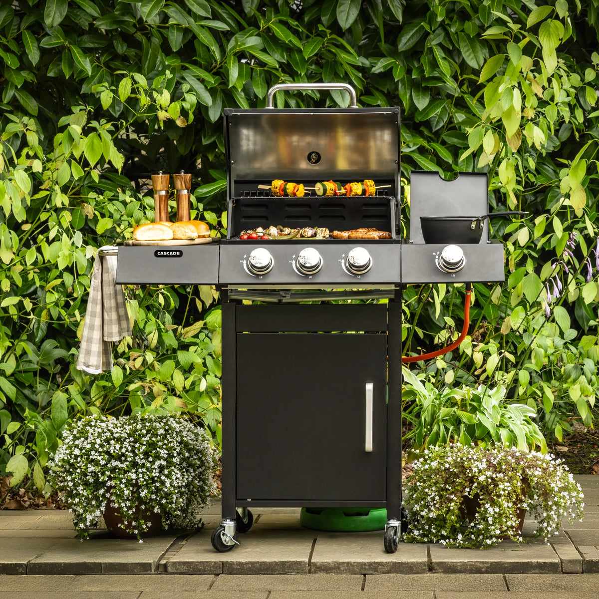 Fire Mountain Cascade 4 Burner Gas BBQ (3+1)